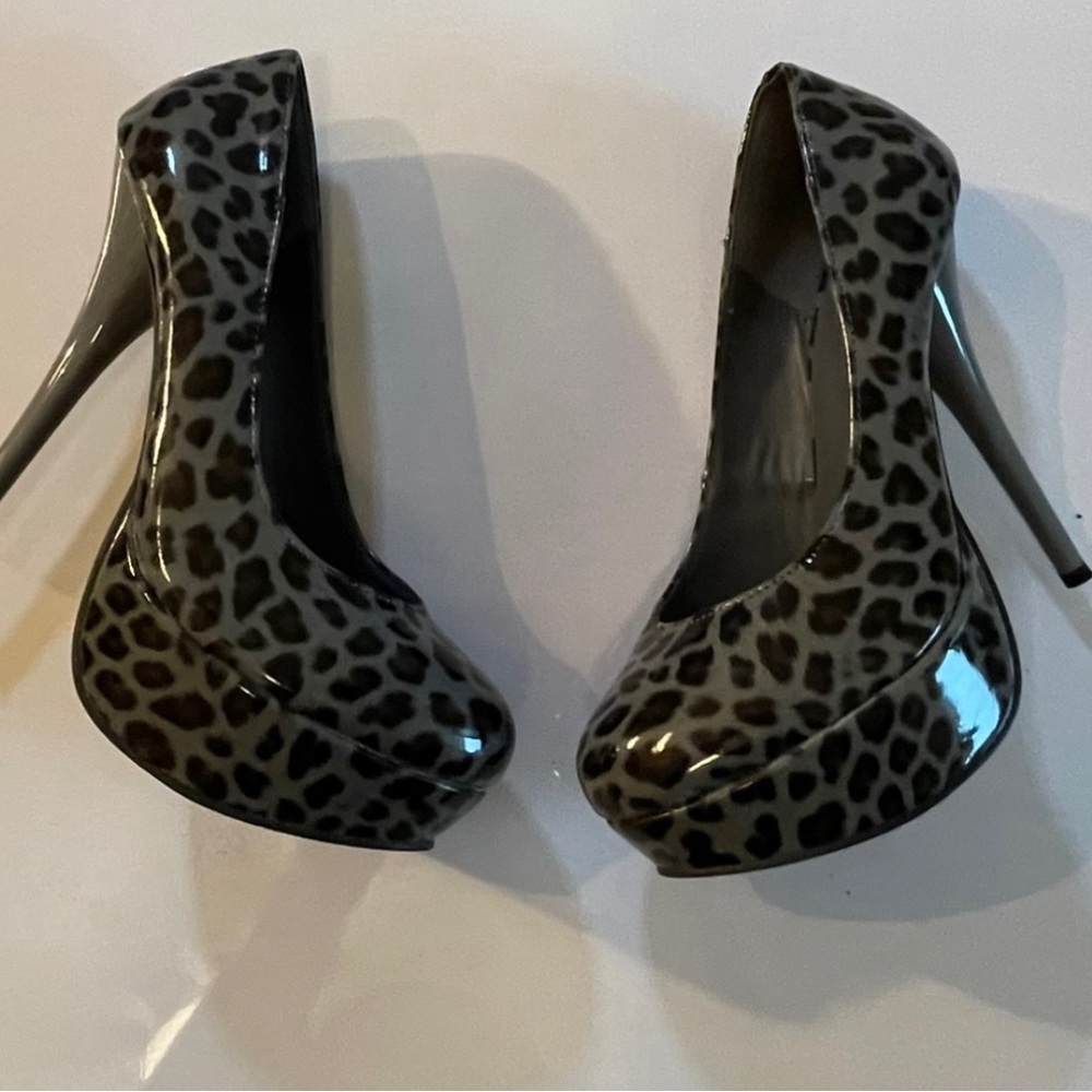 High heels- Gray and Black pumps - fits to size